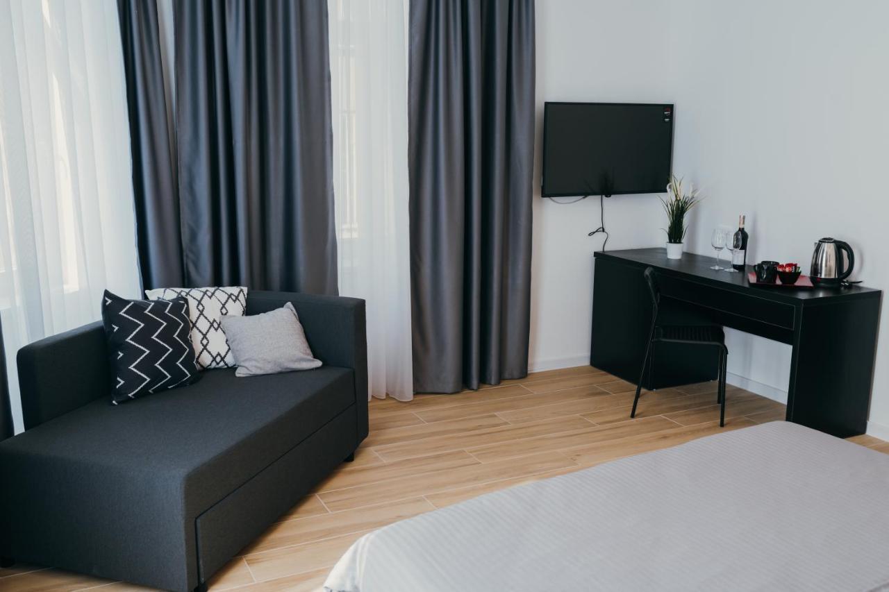Poppy Downtown Suites Sarajevo Сараево Екстериор снимка