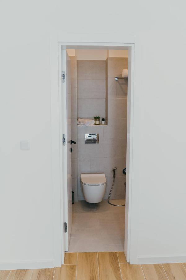 Poppy Downtown Suites Sarajevo Сараево Екстериор снимка